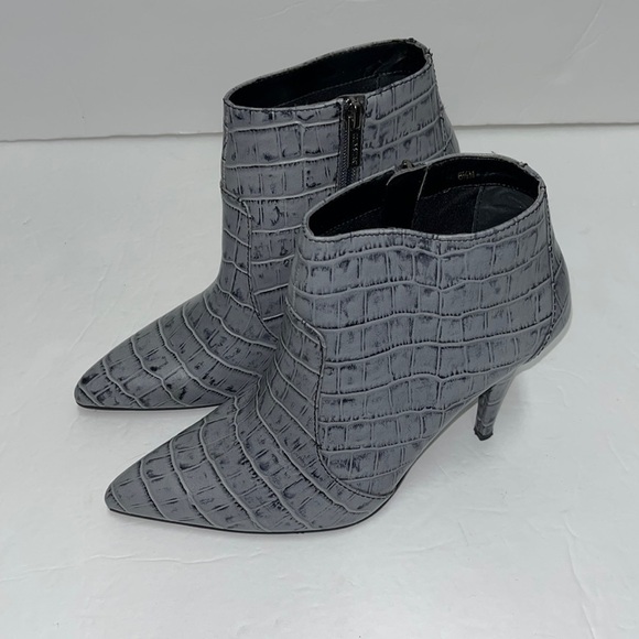 Colin Stuart Grey Leather Booties 6.5 Reptile - Picture 2 of 9